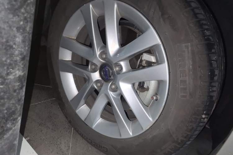 Used Volvo S60 2017 S60L T3 Smart Upgrade Edition Right Front Wheel Hub
