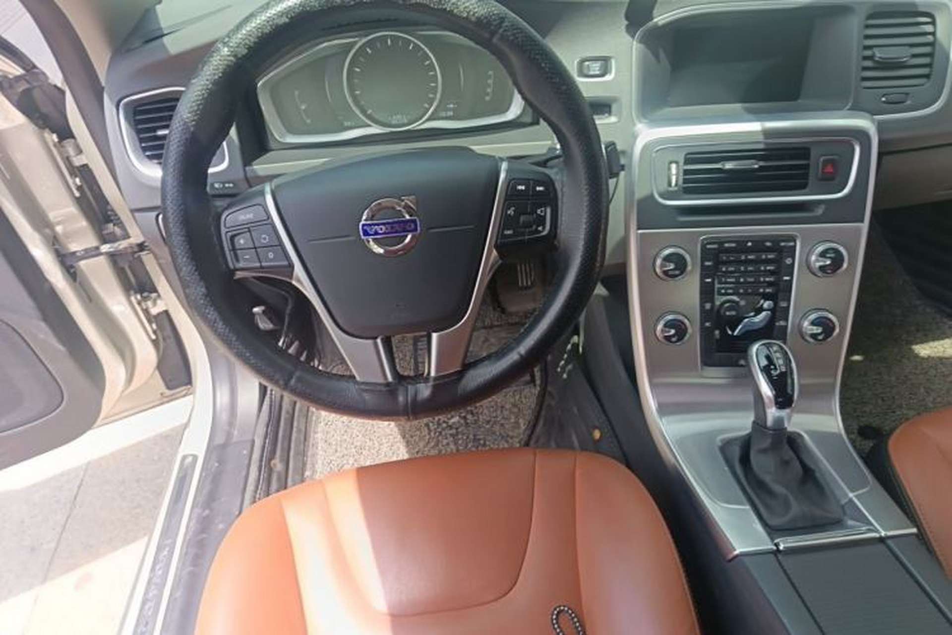 Used Volvo S60 2017 S60L T4 Smart Range Edition Steering Wheel