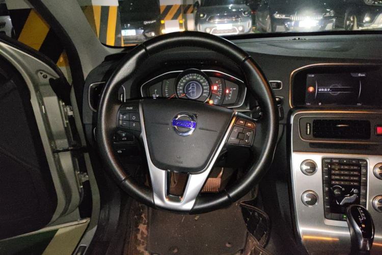 Used Volvo S60 2017 S60L T3 Smart Upgrade Edition Steering Wheel