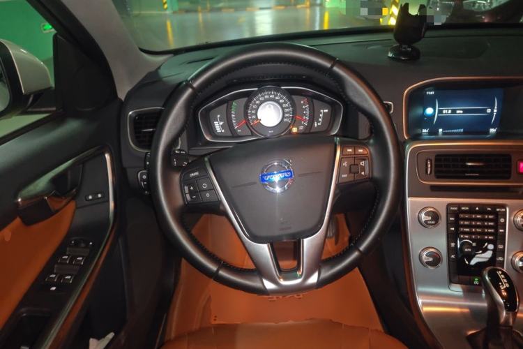 Used Volvo S60 2017 S60L T3 Smart Upgrade Edition Steering Wheel