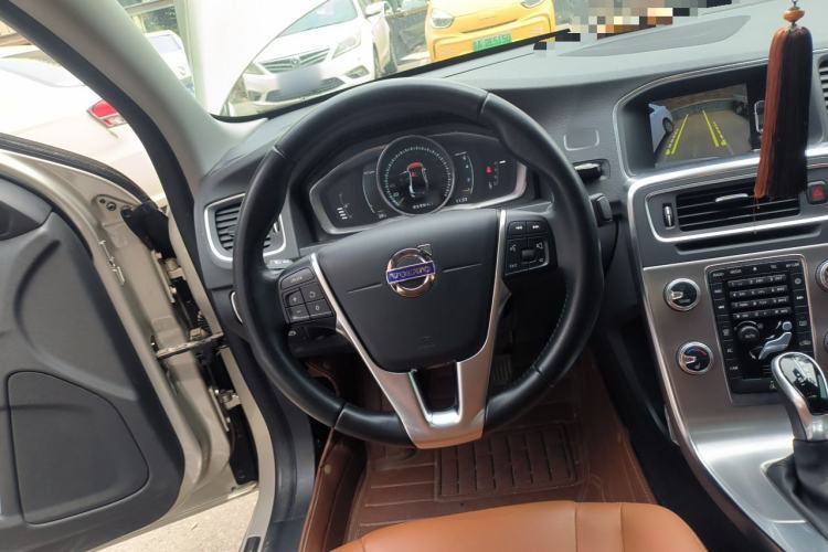 Used Volvo S60 2017 S60L T4 Smart Range Edition Steering Wheel