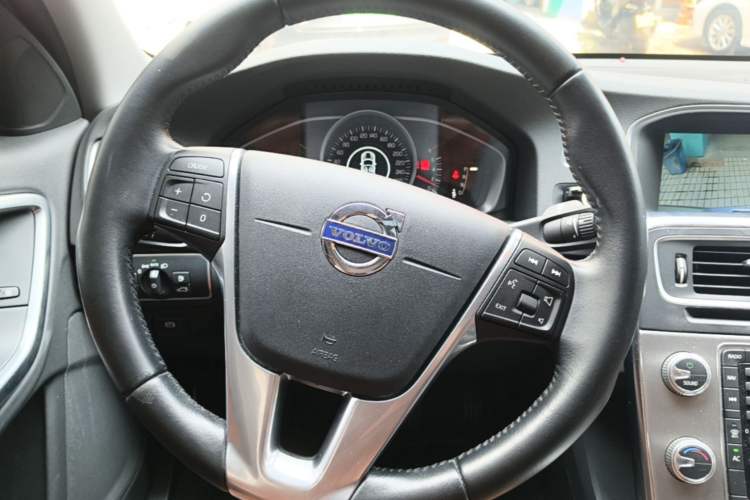 Used Volvo S60 2017 S60L T3 Smart Upgrade Edition Steering Wheel