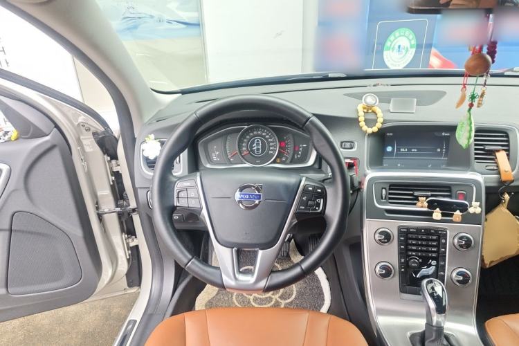 Used Volvo S60 2017 S60L T3 Smart Upgrade Edition Steering Wheel