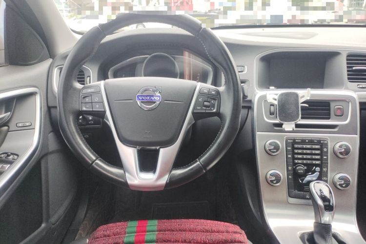 Used Volvo S60 2017 S60L T4 Smart Range Edition Steering Wheel