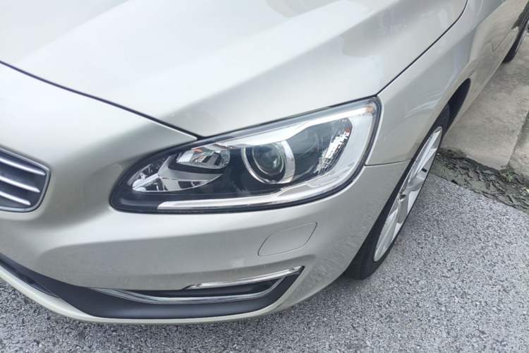 Used Volvo S60 2017 S60L T4 Smart Range Edition Left Front Headlight