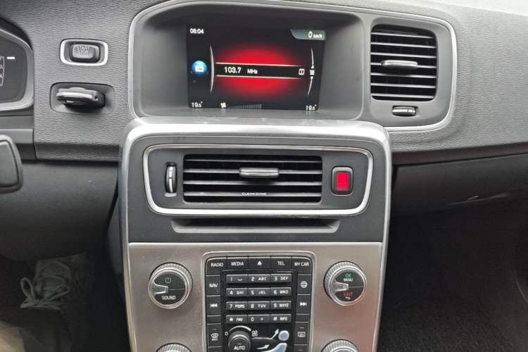 Used Volvo S60 2017 S60L T3 Smart Upgrade Edition Audio And AC Panel