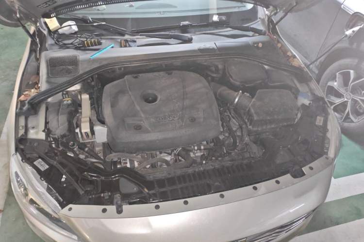 Used Volvo S60 2017 S60L T3 Smart Upgrade Edition Engine Bay