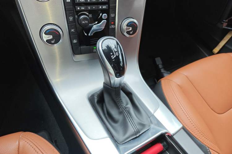 Used Volvo S60 2017 S60L T5 Intelligent Drive Edition Gear Lever