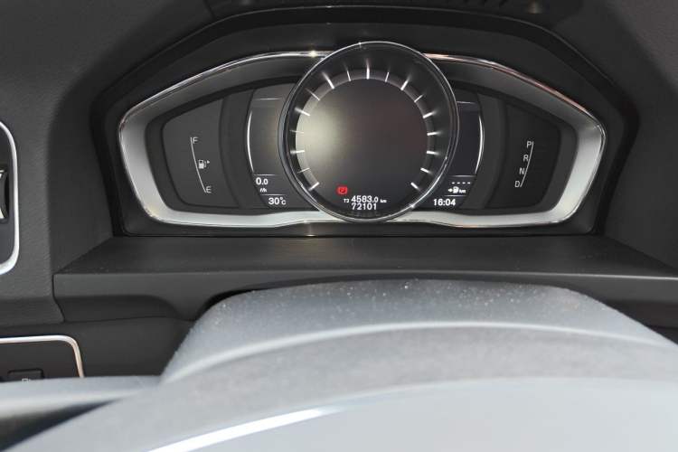 Used Volvo S60 2017 S60L T5 Intelligent Drive Edition Odometer Close Up