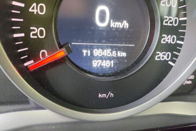 Used Volvo S60 2017 S60L T3 Smart Upgrade Edition Odometer Close Up