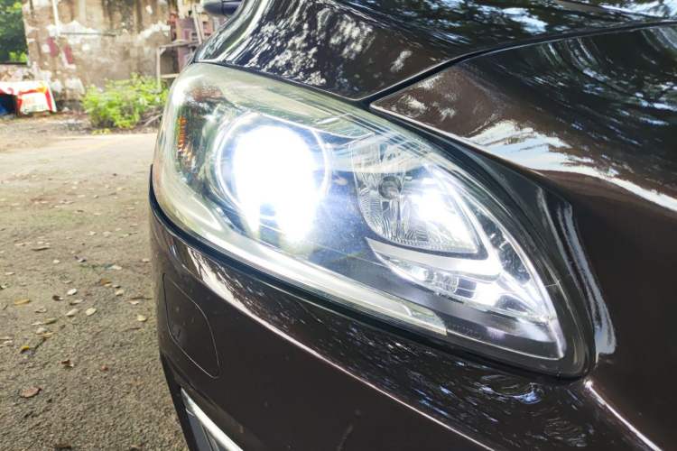 Used Volvo S60 2017 S60L T3 Smart Upgrade Edition Right Front Headlight