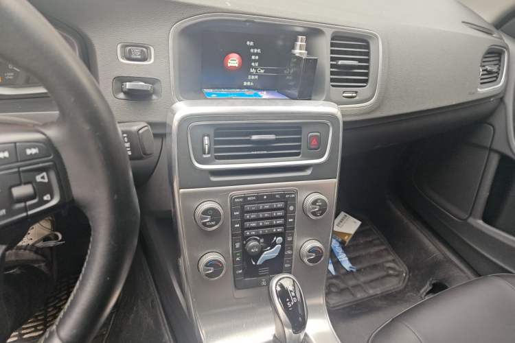 Used Volvo S60 2017 S60L T3 Smart Upgrade Edition Audio And AC Panel