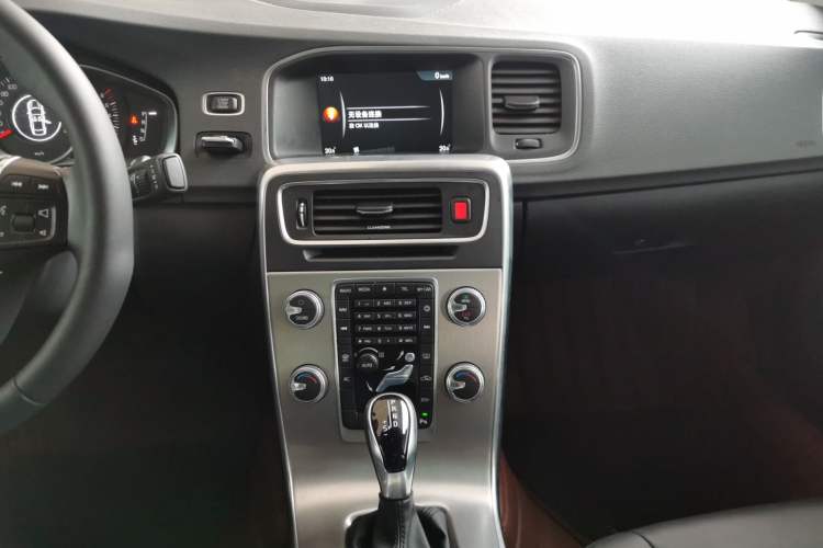 Used Volvo S60 2017 S60L T3 Smart Upgrade Edition Audio And AC Panel
