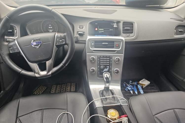 Used Volvo S60 2017 S60L T3 Smart Upgrade Edition Center Console
