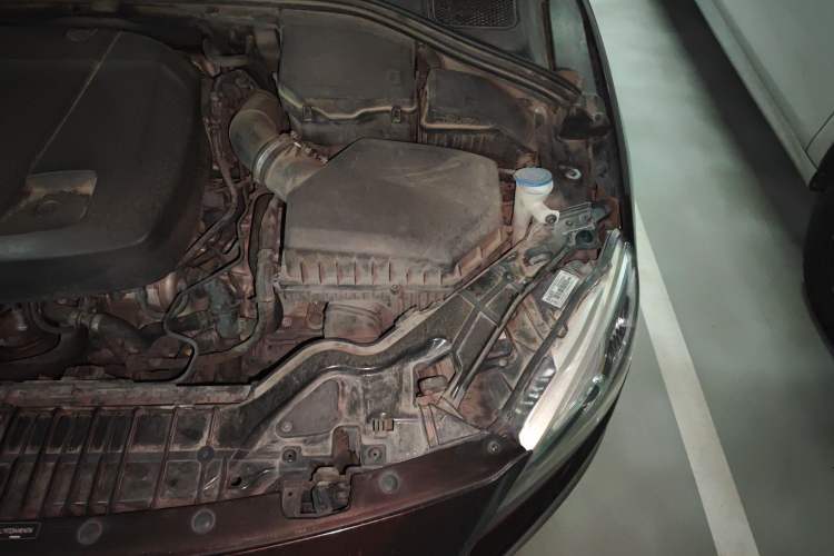 Used Volvo S60 2017 S60L T3 Smart Upgrade Edition Engine Bay Left
