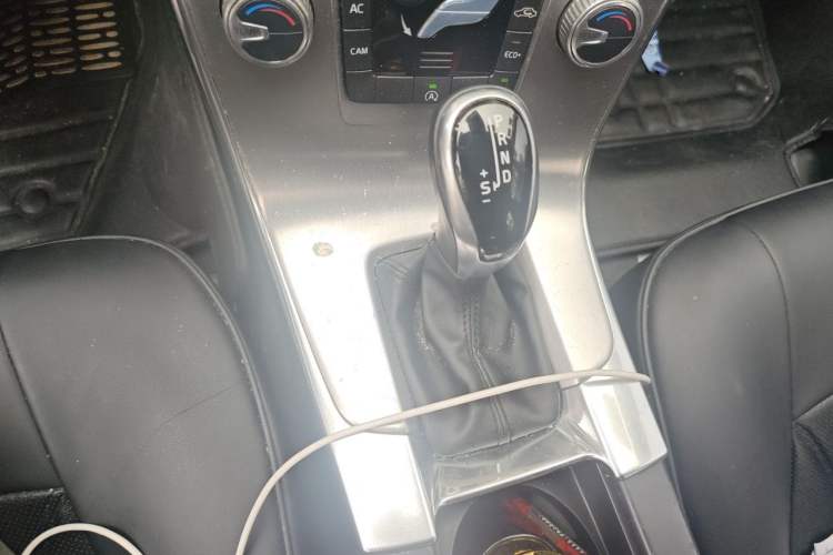 Used Volvo S60 2017 S60L T3 Smart Upgrade Edition Gear Lever