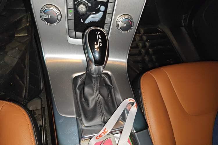 Used Volvo S60 2017 S60L T3 Smart Upgrade Edition Gear Lever