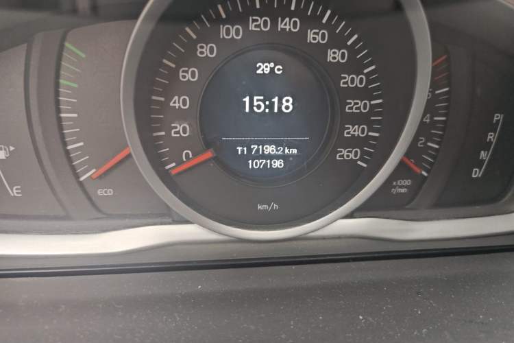 Used Volvo S60 2017 S60L T3 Smart Upgrade Edition Odometer Close Up