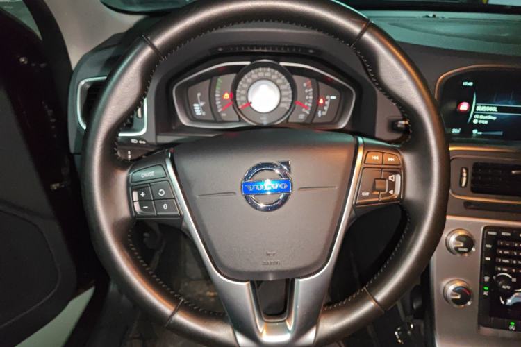 Used Volvo S60 2017 S60L T3 Smart Upgrade Edition Steering Wheel