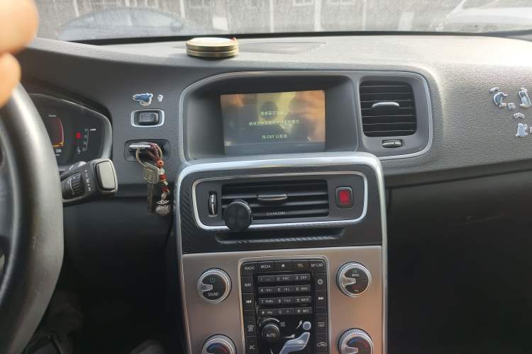 Used Volvo S60 2017 S60L T3 Smart Upgrade Edition Audio And AC Panel
