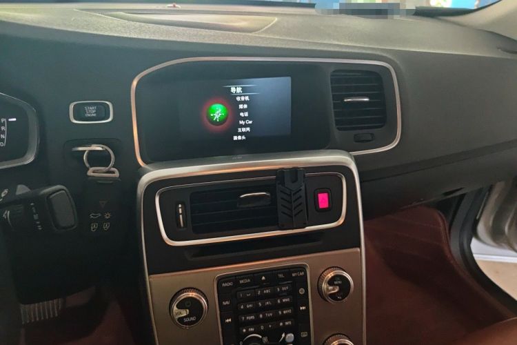Used Volvo S60 2017 S60L T4 Smart Range Edition Audio And AC Panel