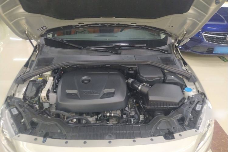 Used Volvo S60 2017 S60L T4 Smart Range Edition Engine Bay