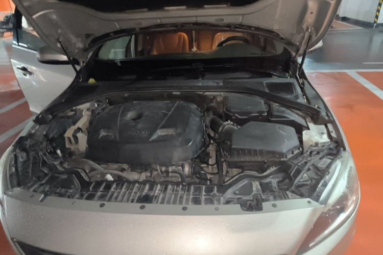 Used Volvo S60 2017 S60L T3 Smart Upgrade Edition Engine Bay