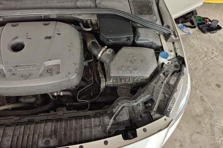 Used Volvo S60 2017 S60L T4 Smart Range Edition Engine Bay Left