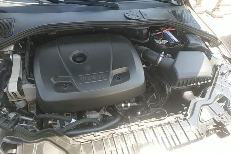 Used Volvo S60 2017 S60L T4 Smart Range Edition Engine Bay
