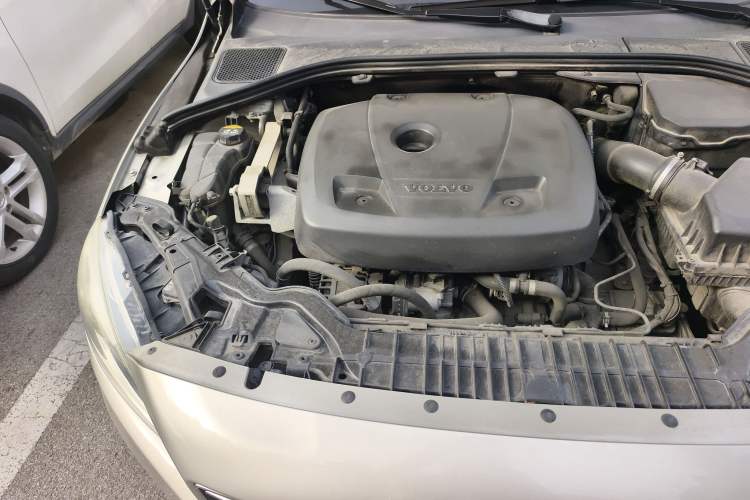 Used Volvo S60 2017 S60L T3 Smart Upgrade Edition Engine Bay Right