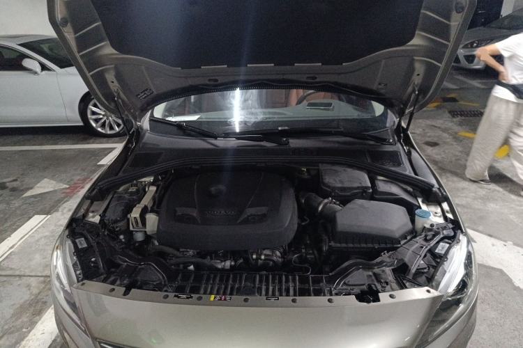 Used Volvo S60 2017 S60L T4 Smart Range Edition Engine Bay