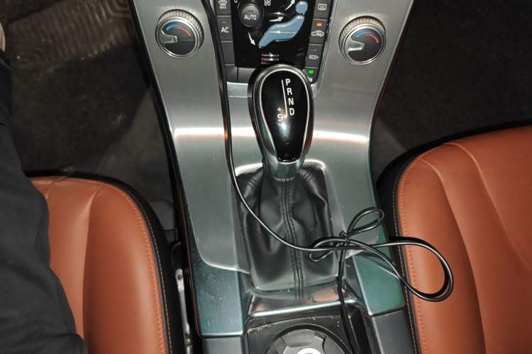 Used Volvo S60 2017 S60L T3 Smart Upgrade Edition Gear Lever