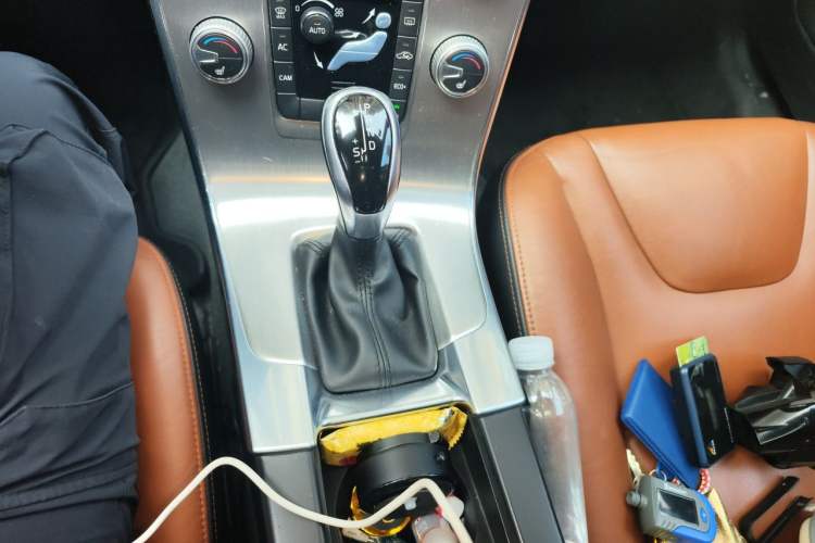 Used Volvo S60 2017 S60L T4 Smart Range Edition Gear Lever