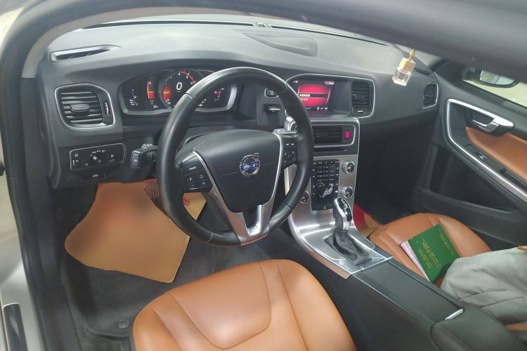 Used Volvo S60 2017 S60L T4 Smart Range Edition Interior 2