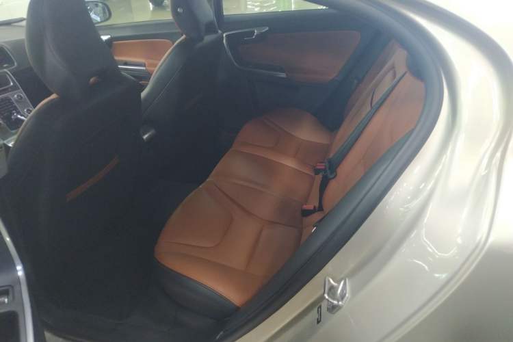 Used Volvo S60 2017 S60L T4 Smart Range Edition Interior 4