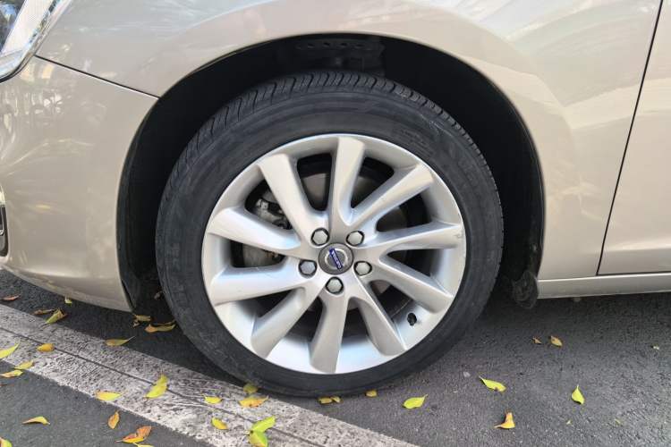Used Volvo S60 2017 S60L T4 Smart Range Edition Left Front Wheel Hub