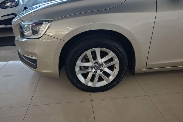 Used Volvo S60 2017 S60L T3 Smart Upgrade Edition Left Front Wheel Hub