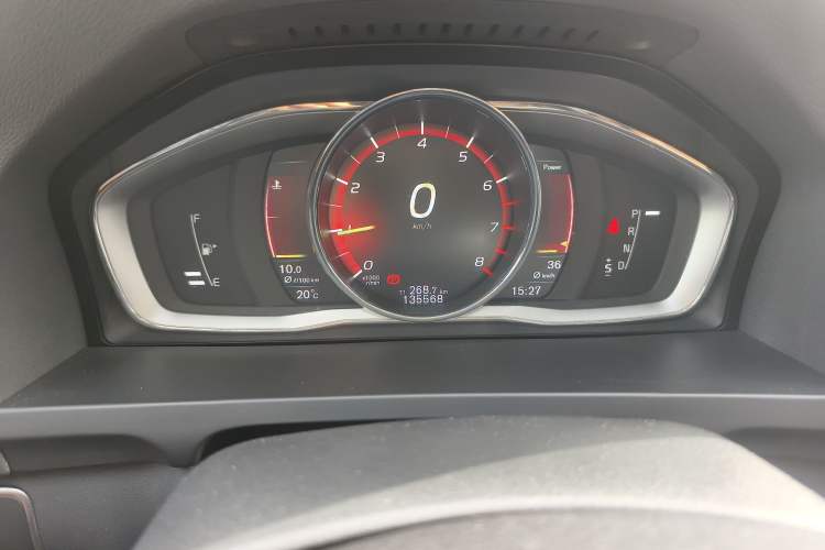 Used Volvo S60 2017 S60L T3 Smart Upgrade Edition Odometer Close Up