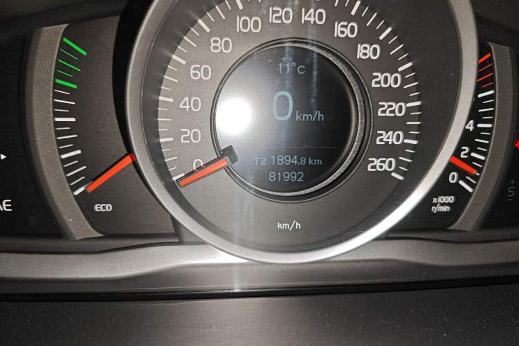 Used Volvo S60 2017 S60L T3 Smart Upgrade Edition Odometer Close Up