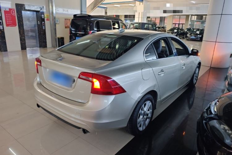 Used Volvo S60 2017 S60L T3 Smart Upgrade Edition Rear Right 45 Deg
