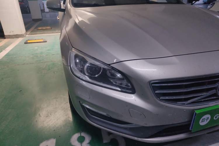 Used Volvo S60 2017 S60L T3 Smart Upgrade Edition Right Front Headlight