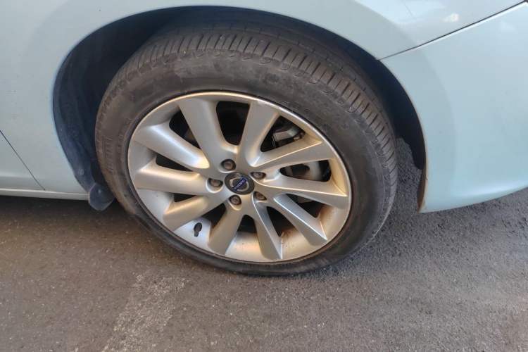 Used Volvo S60 2017 S60L T4 Smart Range Edition Right Front Wheel Hub