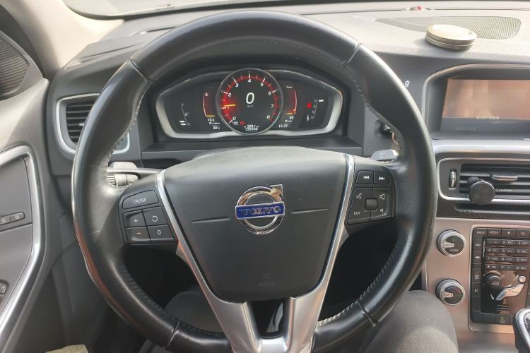 Used Volvo S60 2017 S60L T3 Smart Upgrade Edition Steering Wheel