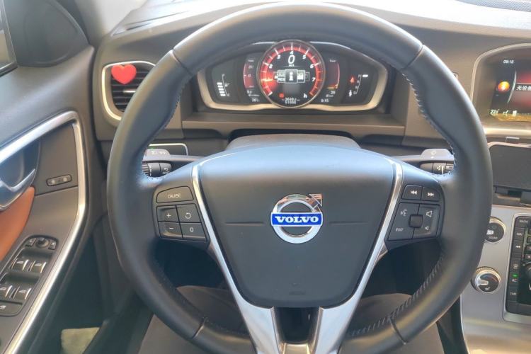 Used Volvo S60 2017 S60L T4 Smart Range Edition Steering Wheel