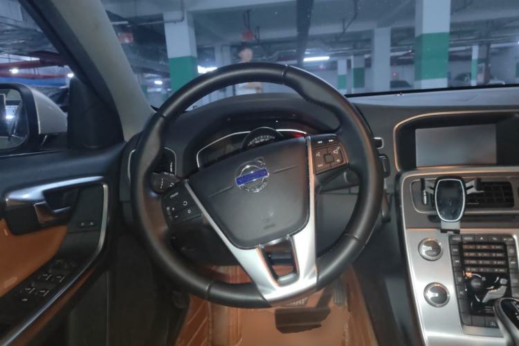 Used Volvo S60 2017 S60L T3 Smart Upgrade Edition Steering Wheel