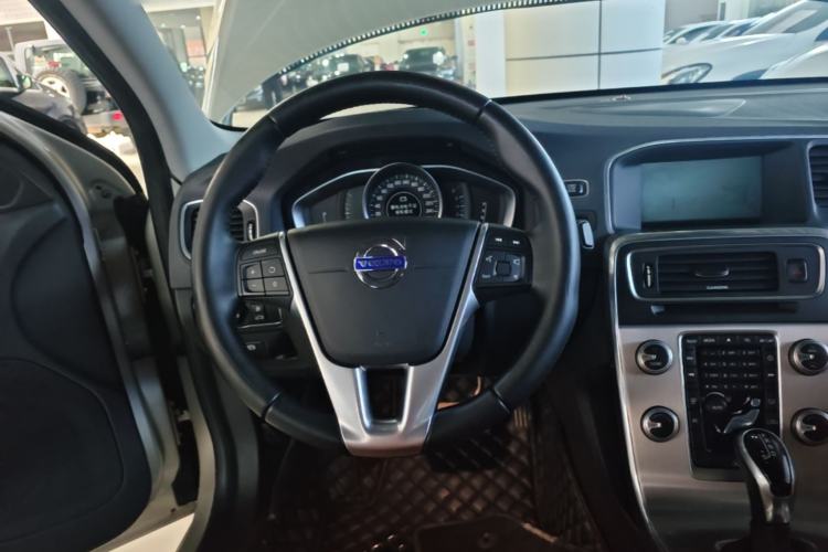 Used Volvo S60 2017 S60L T3 Smart Upgrade Edition Steering Wheel