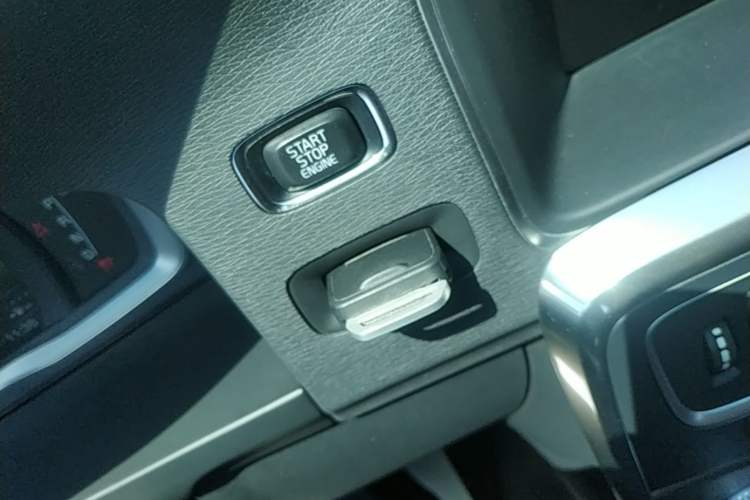 Used Volvo S60 2017 S60L T4 Smart Range Edition Vehicle Key