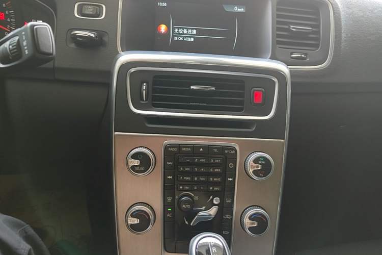Used Volvo S60 2017 S60L T3 Smart Drive Edition Audio And AC Panel