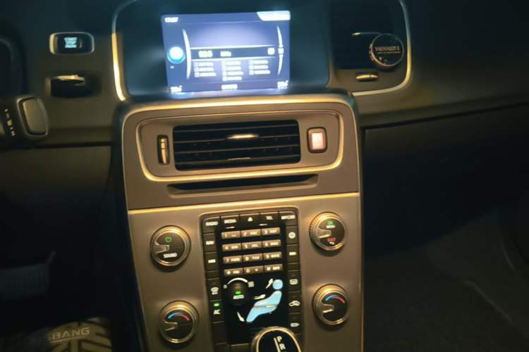 Used Volvo S60 2017 S60L T3 Smart Upgrade Edition Audio And AC Panel