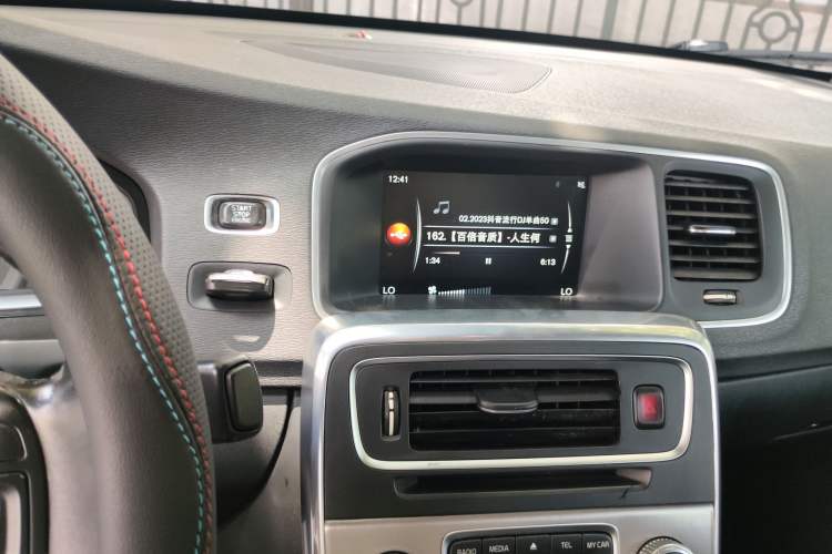 Used Volvo S60 2017 S60L T3 Smart Drive Edition Audio And AC Panel